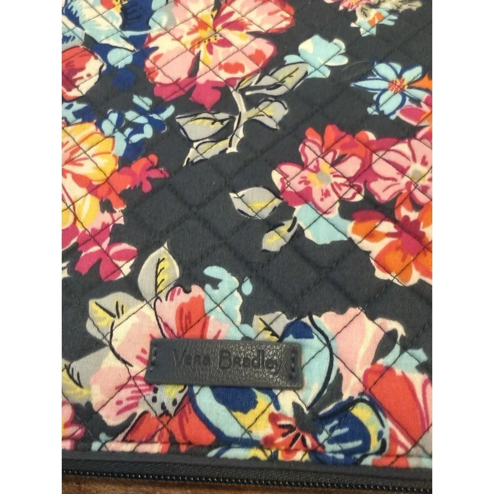 NWT Vera‎ Bradley Laptop Organizer In Pretty Posies 14x11